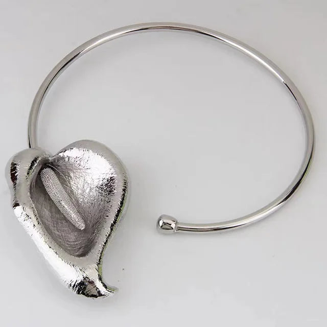 Exaggerated Creative Asymmetric Open Drop Choker Necklace