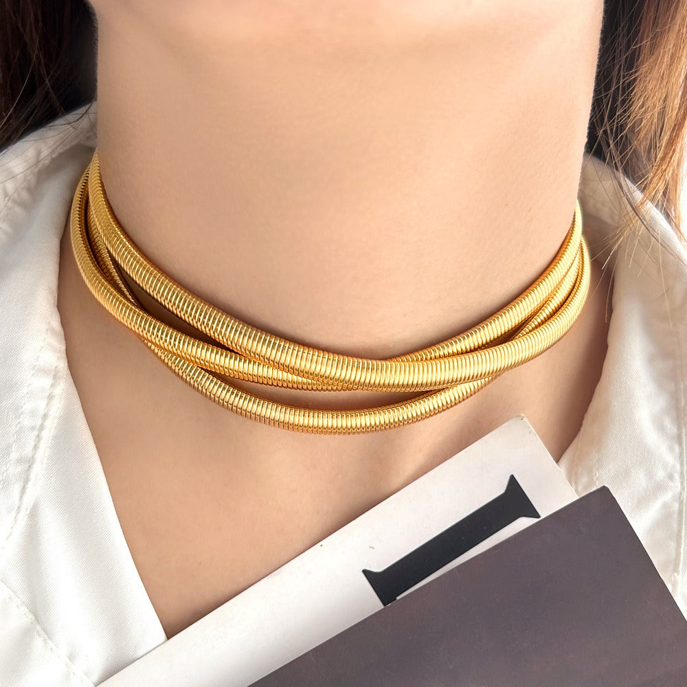 Niche high-end multi-layer choker choker stainless steel elastic snake ring short Korean commuter temperament choker for women