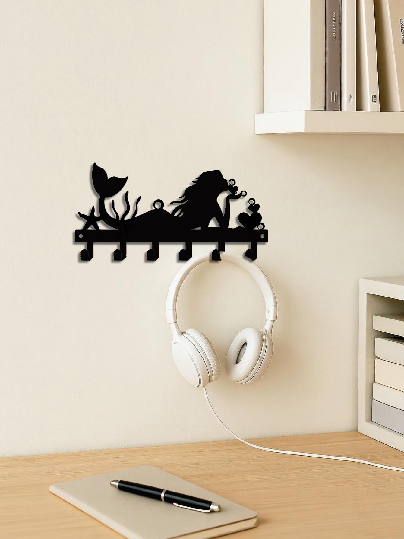 Wall-mounted Single Hanger With Built-in Key Holder,The Decorative Hooks