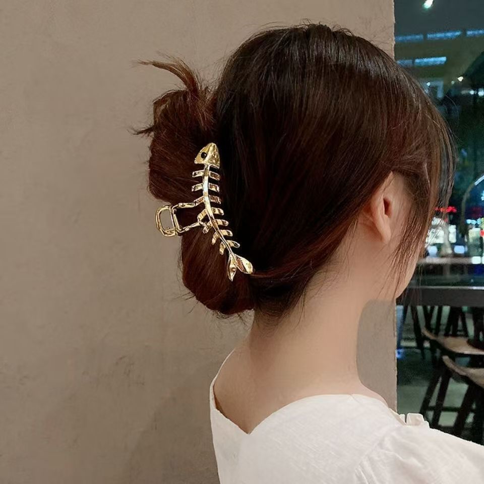 Metal fishbone hair clip
